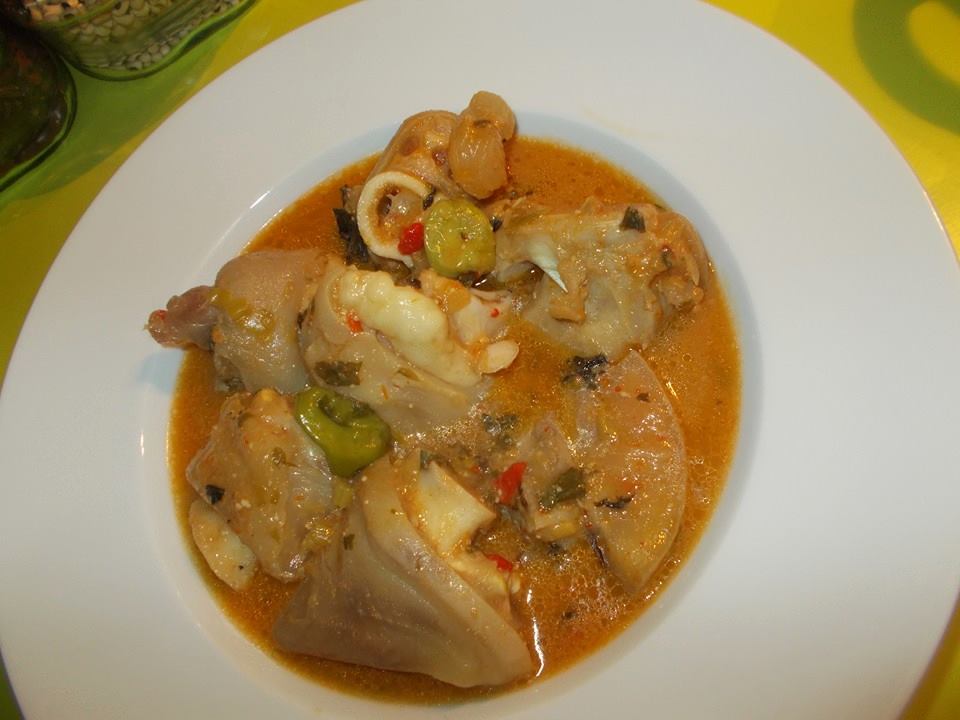 Bouillon de pied de porc (Makosso)